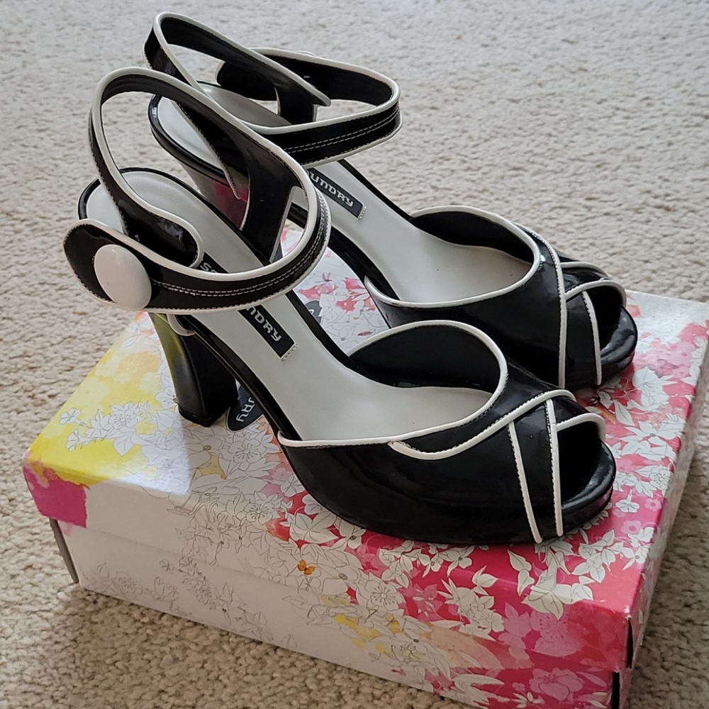 Chinese Laundry heels 9.5